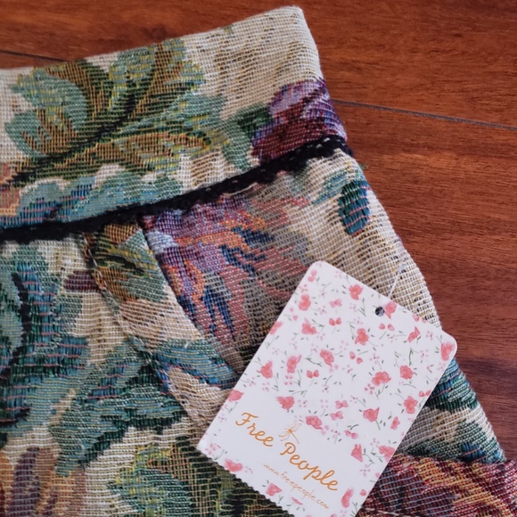 🆕️Free People Floral Skirt - Picture 2 of 8